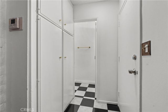 8111 Canby Avenue 3, Reseda, CA 91335