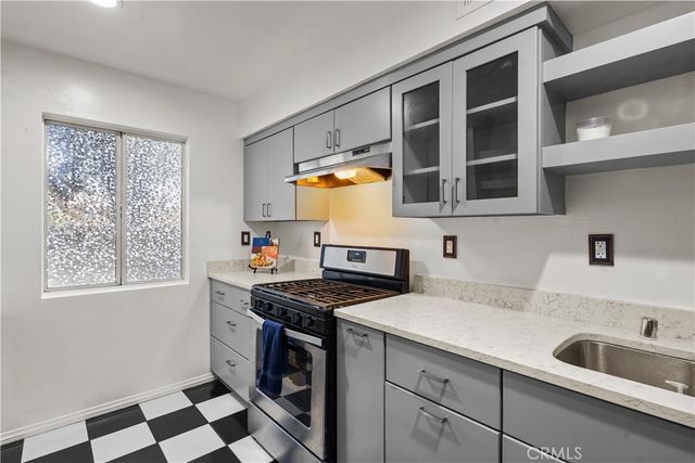 8111 Canby Avenue 3, Reseda, CA 91335