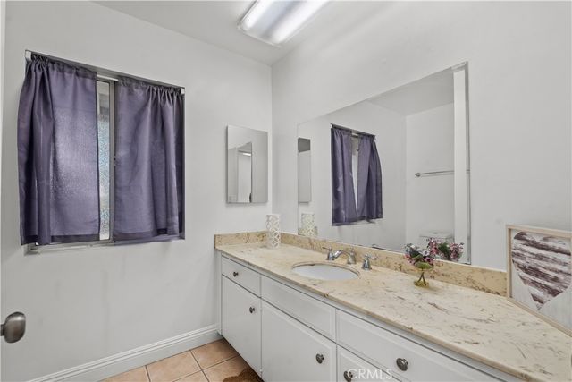 8111 Canby Avenue 3, Reseda, CA 91335