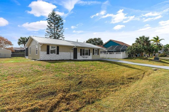 908 Landsdowne Drive, Sebastian, FL 32958