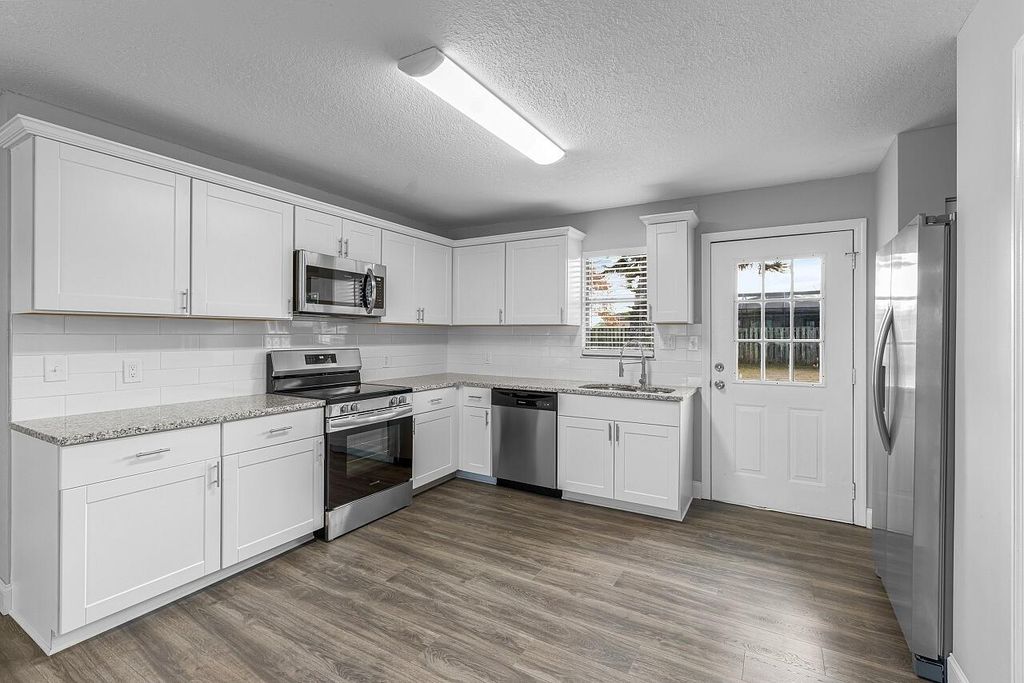 908 Landsdowne Drive, Sebastian, FL 32958