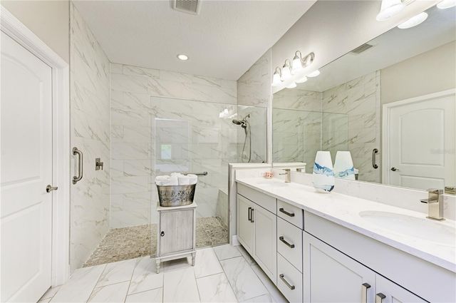 5961 AMBERLY DRIVE, Bradenton, FL 34208