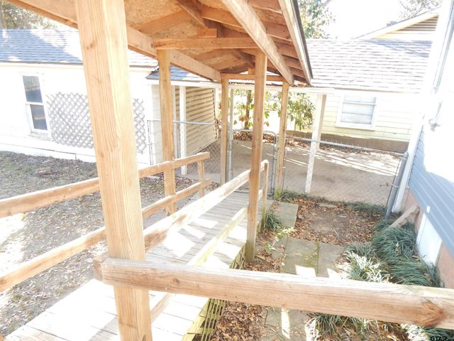 920 W 6th St., Tyler, TX 75701