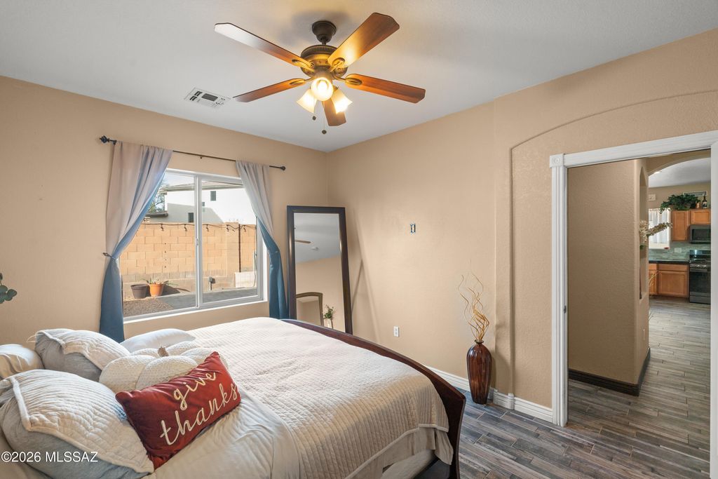 Image 12 of property listing at 14234 S Vía Horma, Sahuarita, AZ 85629