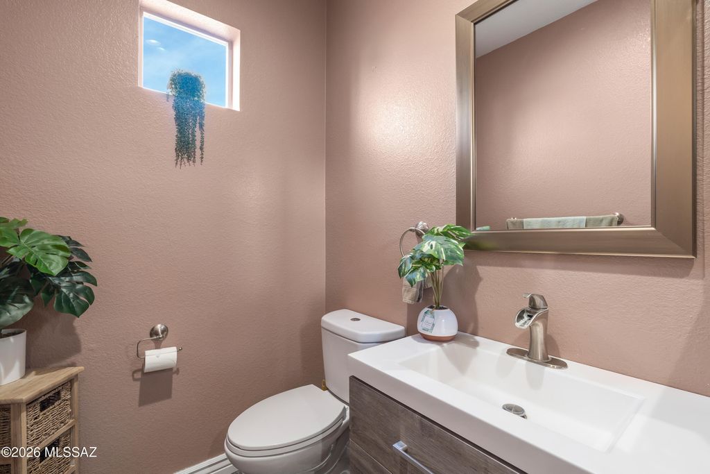 Image 13 of property listing at 14234 S Vía Horma, Sahuarita, AZ 85629