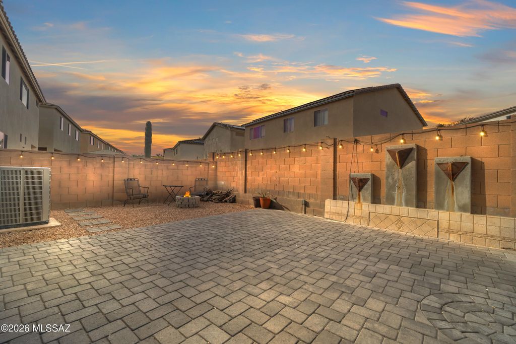 Image 27 of property listing at 14234 S Vía Horma, Sahuarita, AZ 85629