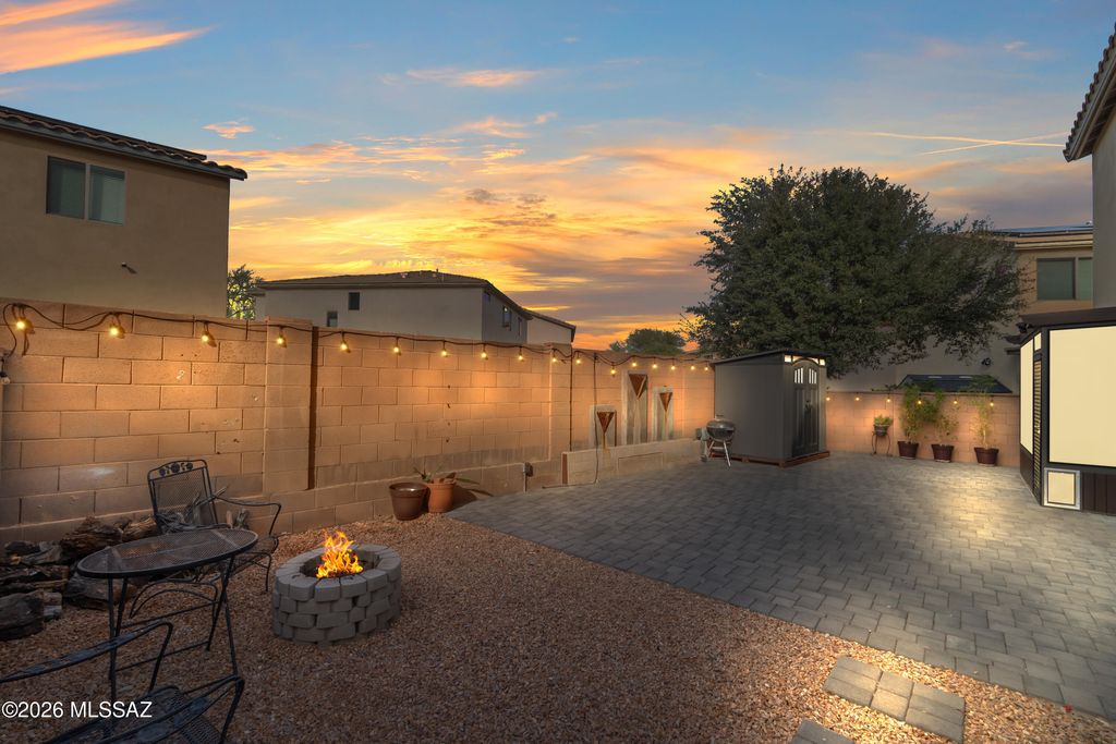 Image 3 of property listing at 14234 S Vía Horma, Sahuarita, AZ 85629