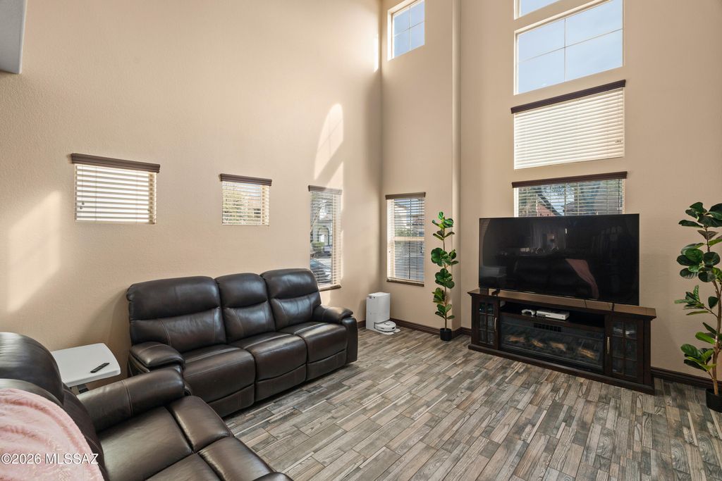 Image 6 of property listing at 14234 S Vía Horma, Sahuarita, AZ 85629