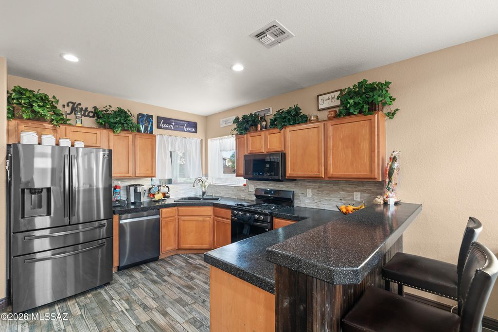 Image 8 of property listing at 14234 S Vía Horma, Sahuarita, AZ 85629