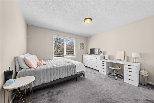 139 Ridge Way, Mahtomedi, MN 55115