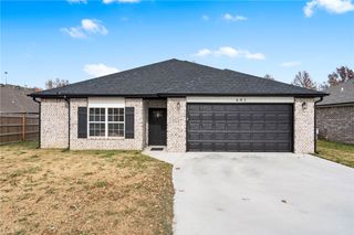 601 E Lake Francis Drive, Siloam Springs, AR 72761