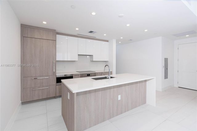 153 N Seabreeze Blvd 703, Fort Lauderdale, FL 33304