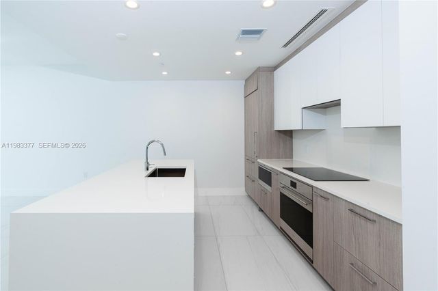 153 N Seabreeze Blvd 703, Fort Lauderdale, FL 33304