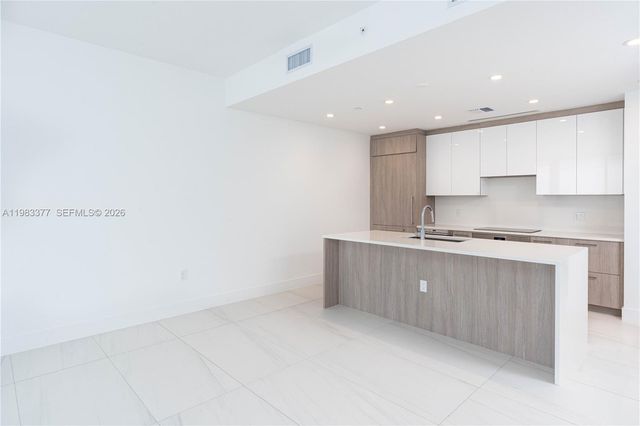 153 N Seabreeze Blvd 703, Fort Lauderdale, FL 33304