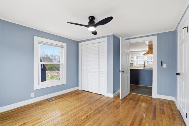 114 N Moore St, Duncan, SC 29334