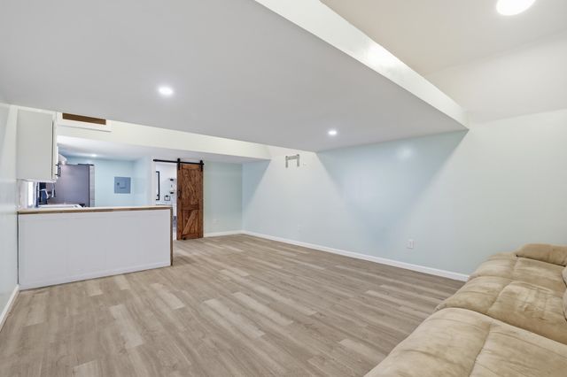 114 N Moore St, Duncan, SC 29334