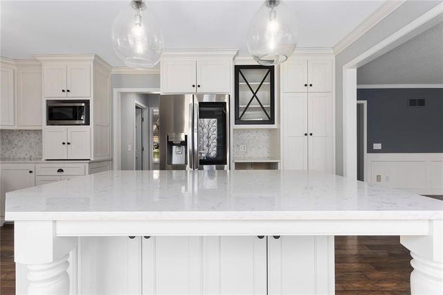 1312 Wellington Way, Liberty, MO 64068