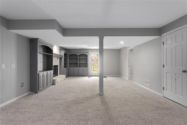 1312 Wellington Way, Liberty, MO 64068