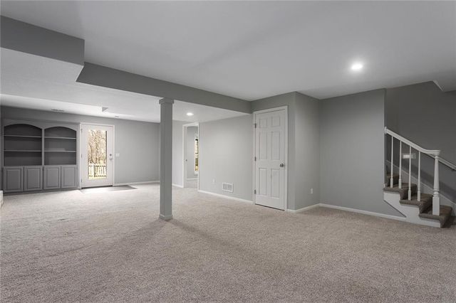 1312 Wellington Way, Liberty, MO 64068