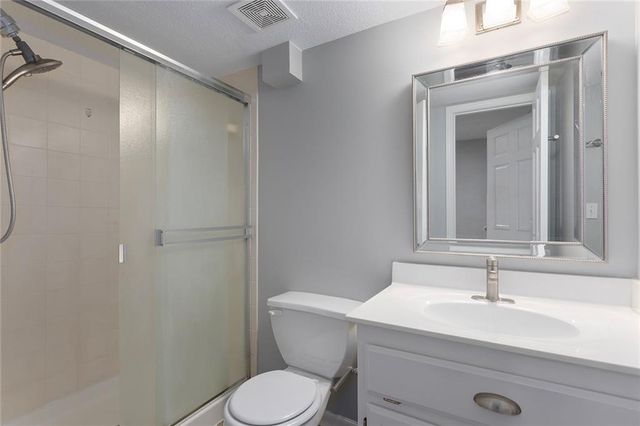 1312 Wellington Way, Liberty, MO 64068