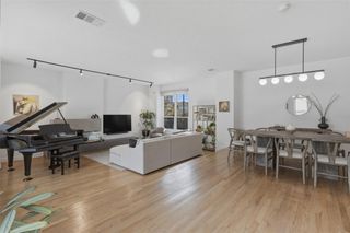 5515 Venice Street, Houston, TX 77007