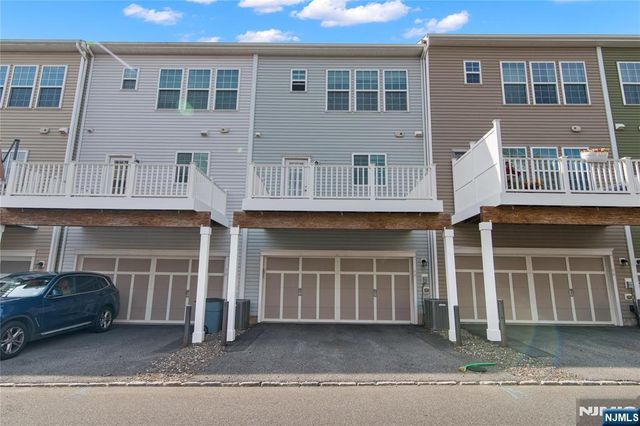 68 Wesmont Drive, Wood Ridge, NJ 07075