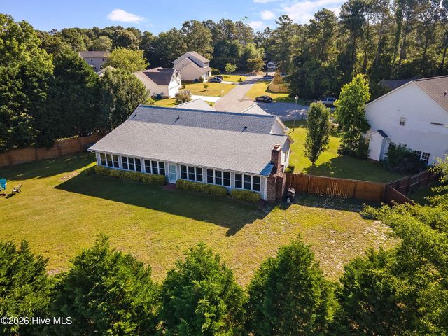 506 Compass Court, Sneads Ferry, NC 28460