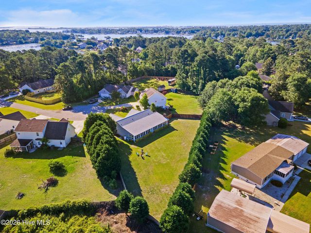 506 Compass Court, Sneads Ferry, NC 28460