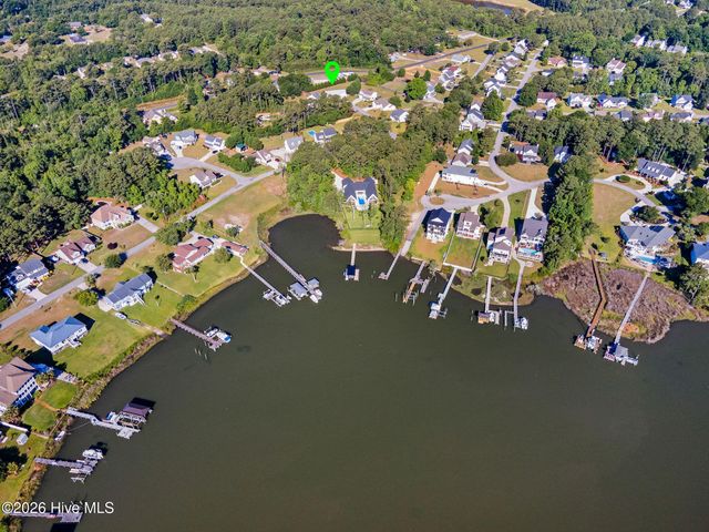 506 Compass Court, Sneads Ferry, NC 28460