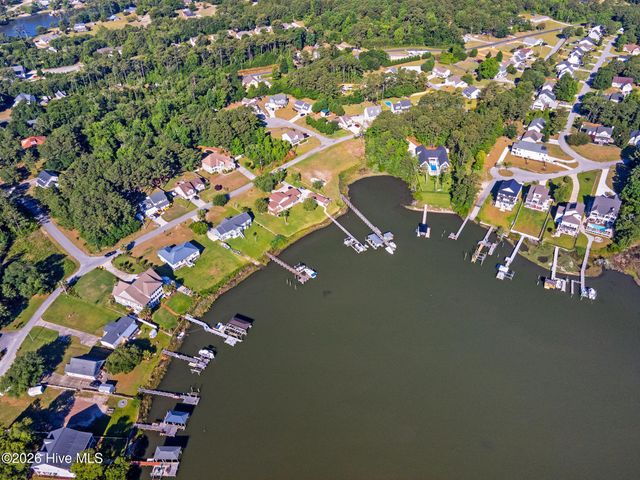 506 Compass Court, Sneads Ferry, NC 28460