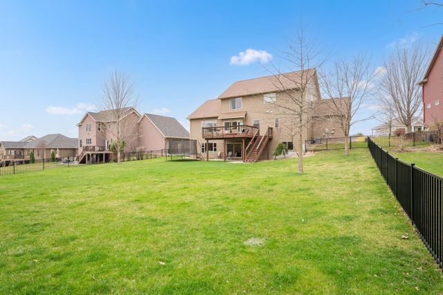 1892 Shannon Oaks Boulevard NE, Rochester, MN 55906