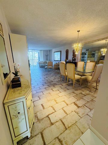 4735 Lucerne Lakes Boulevard 410, Lake Worth, FL 33467