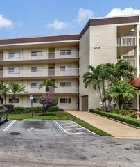 4735 Lucerne Lakes Boulevard 410, Lake Worth, FL 33467