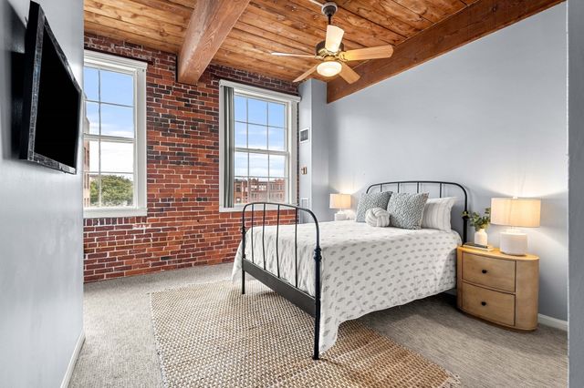 21 Wingate 402, Haverhill, MA 01832