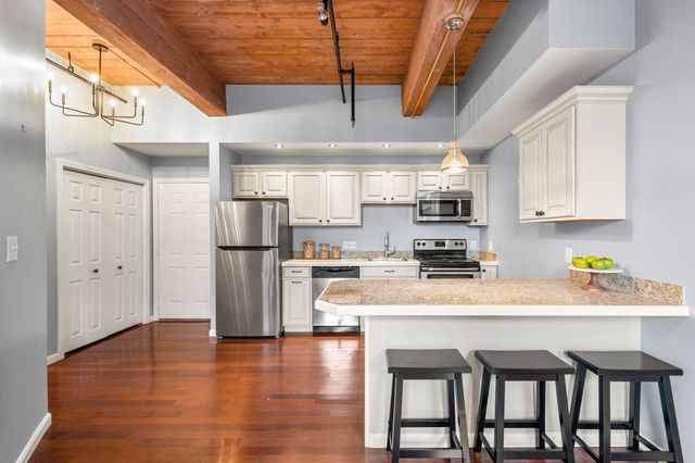 21 Wingate 402, Haverhill, MA 01832