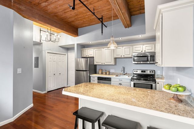 21 Wingate 402, Haverhill, MA 01832