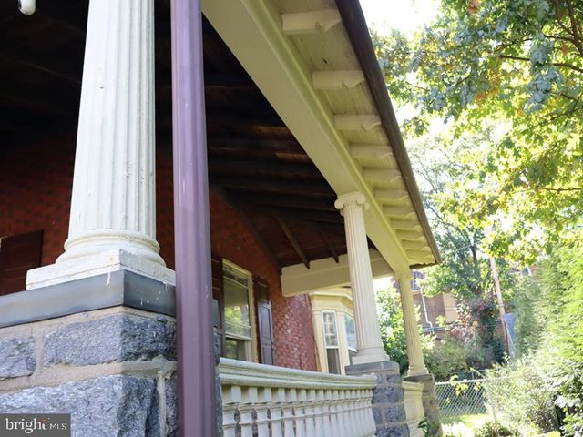 6386 SHERWOOD RD, Philadelphia, PA 19151