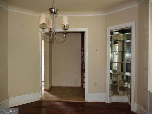 6386 SHERWOOD RD, Philadelphia, PA 19151