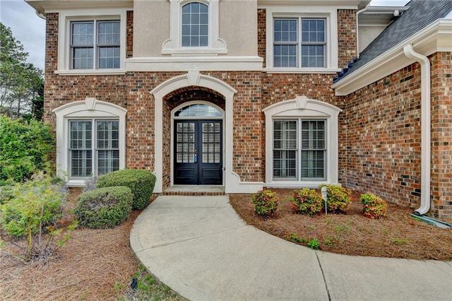 2723 Ivy Bluff Court, Buford, GA 30519
