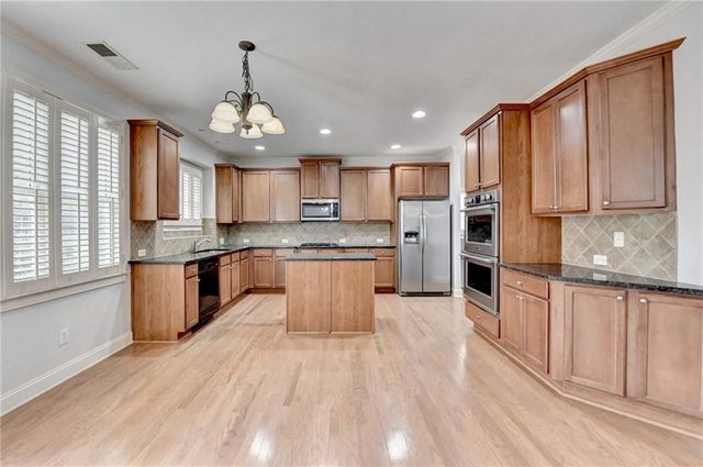 2723 Ivy Bluff Court, Buford, GA 30519