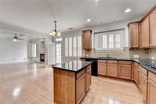 2723 Ivy Bluff Court, Buford, GA 30519