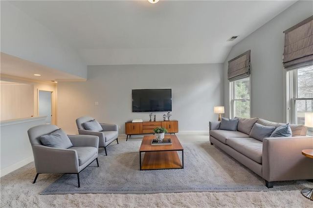 2723 Ivy Bluff Court, Buford, GA 30519