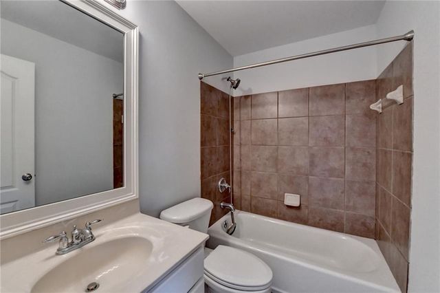 2723 Ivy Bluff Court, Buford, GA 30519