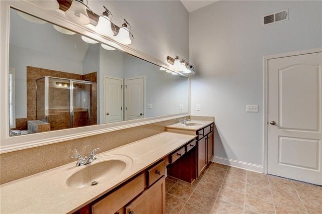 2723 Ivy Bluff Court, Buford, GA 30519