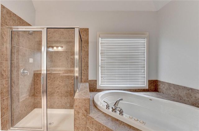 2723 Ivy Bluff Court, Buford, GA 30519