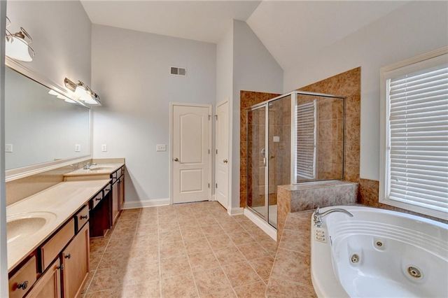 2723 Ivy Bluff Court, Buford, GA 30519