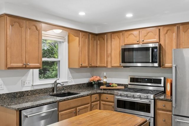 6 Thayer Street, Northborough, MA 01532