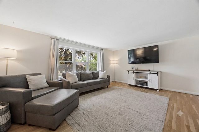 6 Thayer Street, Northborough, MA 01532