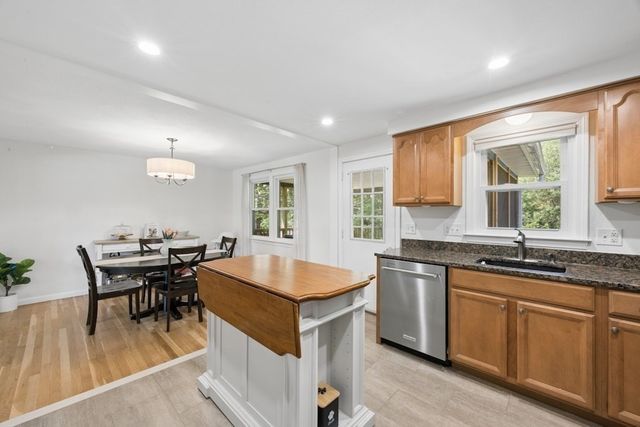 6 Thayer Street, Northborough, MA 01532