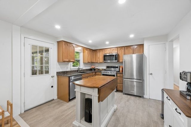 6 Thayer Street, Northborough, MA 01532